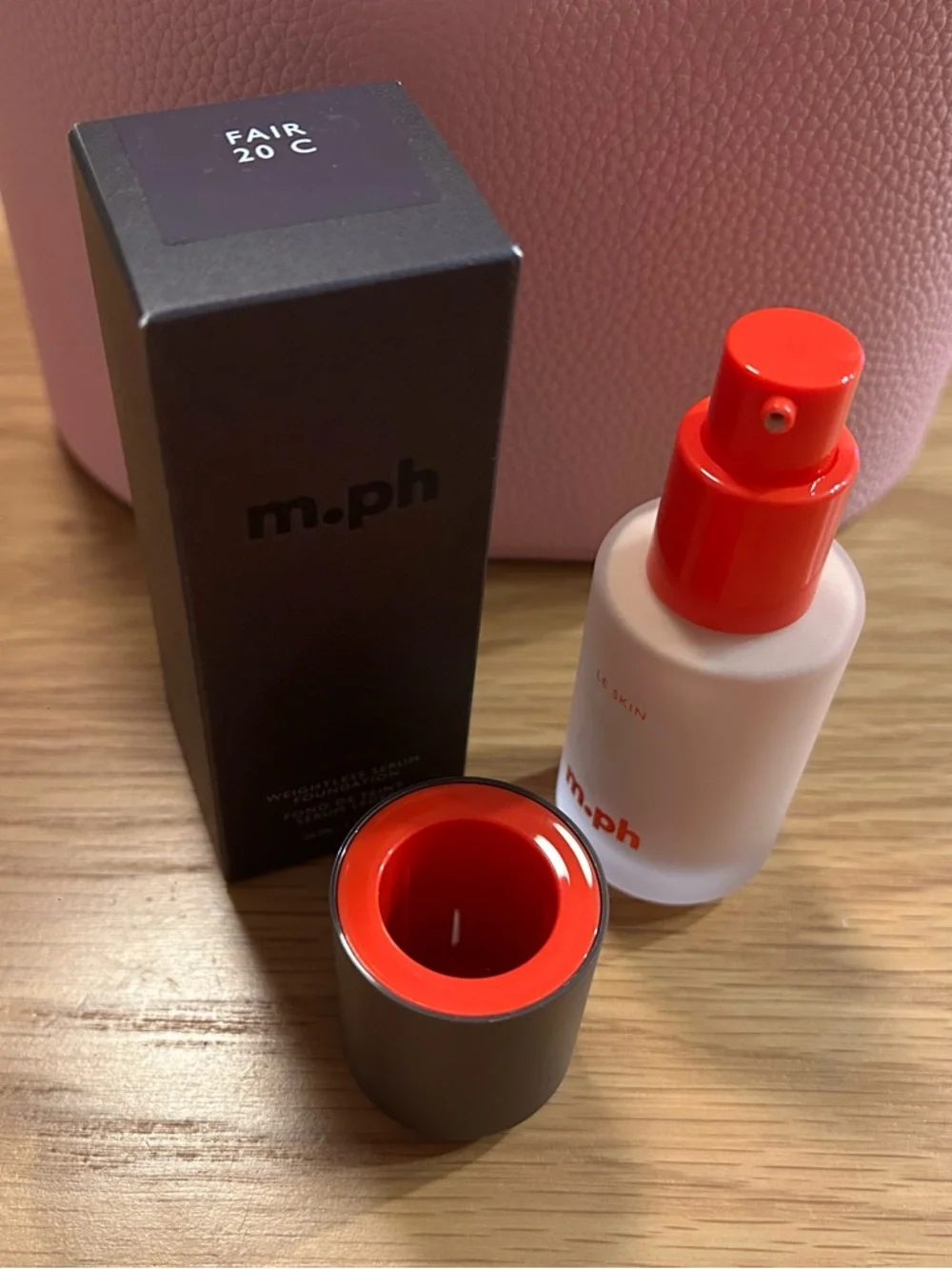 M.PH BY MARY PHILLIPS Le Skin Weightless Serum Foundation Fair 20 C Like New - Picture 2 of 5